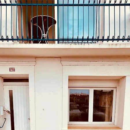 Apartament Ti Sables